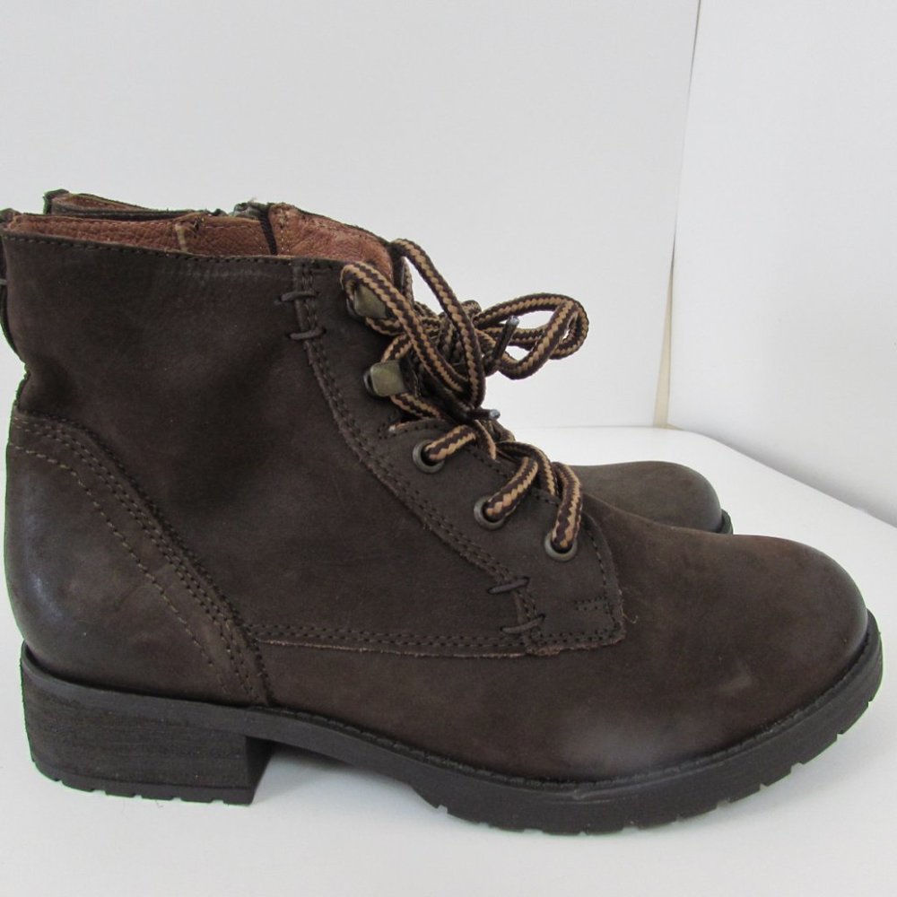 Steve Madden Brown Gobbin Lace Up Boots Siz 8